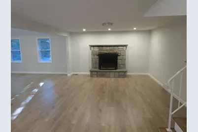 48 Grove St, Plympton, MA 02367 - Photo 5
