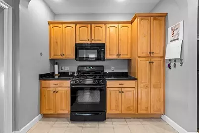 29-31 Middlesex St #1, Chelmsford, MA 01863 - Photo 3
