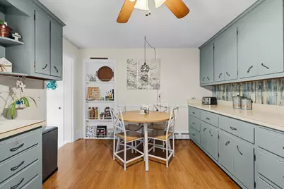 7 Norfolk Ave, Dartmouth, MA 02747 - Photo 9