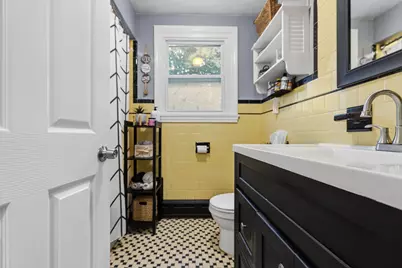 7 Norfolk Ave, Dartmouth, MA 02747 - Photo 19