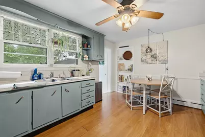 7 Norfolk Ave, Dartmouth, MA 02747 - Photo 5