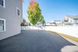 156 Ash St, Waltham, MA 02453 - Photo 33