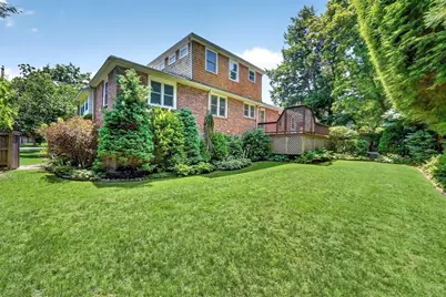22 Nardell Rd, Newton, MA 02459 - Photo 3