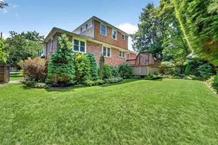 22 Nardell Rd, Newton, MA 02459 - Photo 3