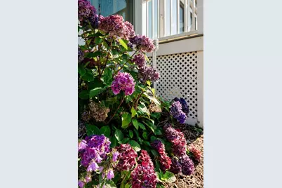 4 Longfellow St, Beverly, MA 01915 - Photo 31