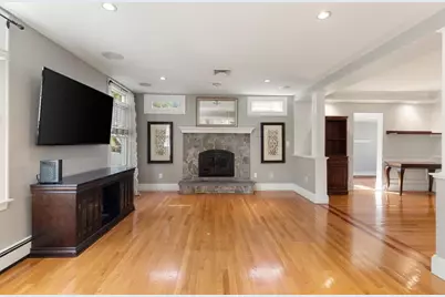 85 Robbins Rd, Watertown, MA 02472 - Photo 9
