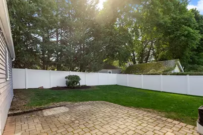 85 Robbins Rd, Watertown, MA 02472 - Photo 37