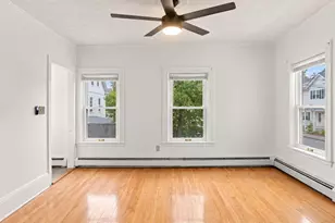 28 S Warren St, Haverhill, MA 01835 - Photo 7