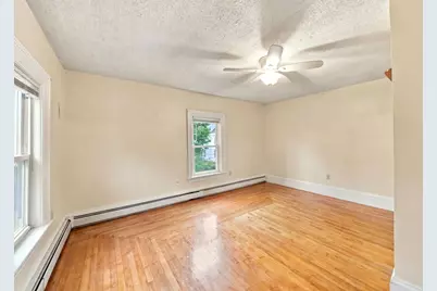 28 S Warren St, Haverhill, MA 01835 - Photo 9