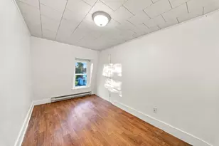 28 S Warren St, Haverhill, MA 01835 - Photo 17