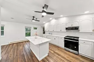 28 S Warren St, Haverhill, MA 01835 - Photo 3