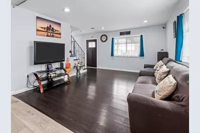 42 Ringgold St, Springfield, MA 01107 - Photo 9