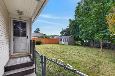 35 Lorraine St, Chicopee, MA 01013 - Photo 3