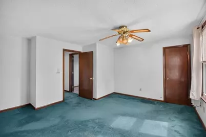 35 Lorraine St, Chicopee, MA 01013 - Photo 27
