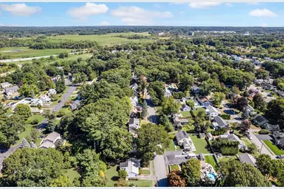 39 Robin Rd, Wakefield, MA 01880 - Photo 37