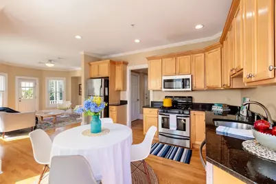 561A Broadway #2, Somerville, MA 02145 - Photo 5