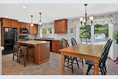 5 Carruth Dr, Northborough, MA 01532 - Photo 9