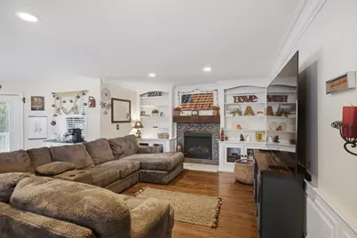 47 John St, Lunenburg, MA 01462 - Photo 9