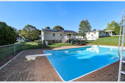 14 Brentwood Dr, Leominster, MA 01453 - Photo 5
