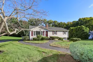 14 Brentwood Dr, Leominster, MA 01453 - Photo 3