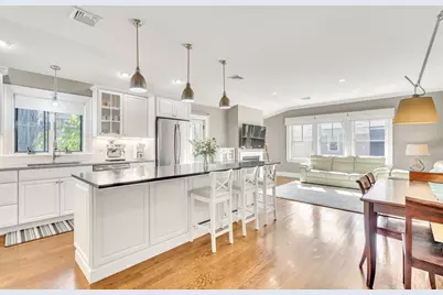 20 Waban St #2, Newton, MA 02458 - Photo 9