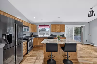 49 Shirley St, New Bedford, MA 02746 - Photo 7