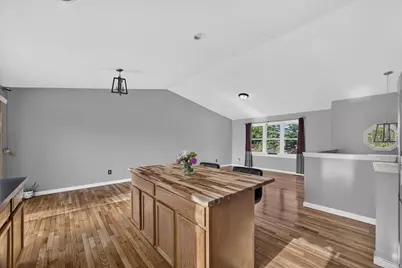49 Shirley St, New Bedford, MA 02746 - Photo 5