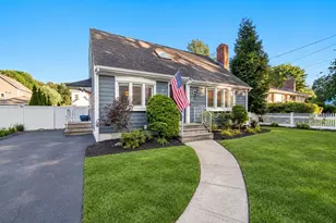 20 Albert St, Waltham, MA 02453 - Photo 1