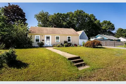201 Stoughton St, Stoughton, MA 02072 - Photo 3