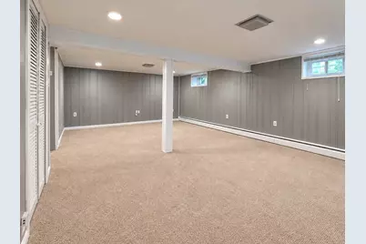 347 Lexington St, Woburn, MA 01801 - Photo 11