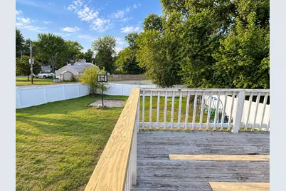 347 Lexington St, Woburn, MA 01801 - Photo 17
