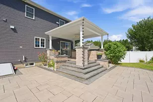 37 Wells St, Springfield, MA 01104 - Photo 5