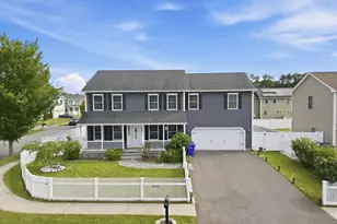 37 Wells St, Springfield, MA 01104 - Photo 1