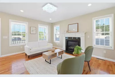 37 Wells St, Springfield, MA 01104 - Photo 13