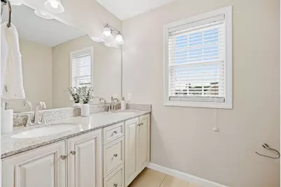 37 Wells St, Springfield, MA 01104 - Photo 25