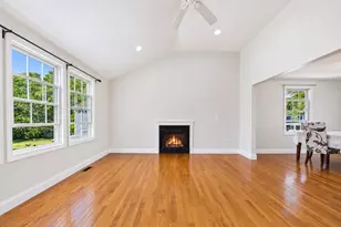 7 Vincent St, Dartmouth, MA 02747 - Photo 5