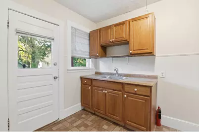 60 Raycroft St #1R, Quincy, MA 02169 - Photo 7