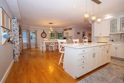 84 Spring St, Wakefield, MA 01880 - Photo 5