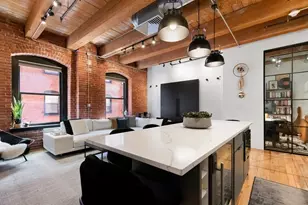 21 Wormwood St, Boston, MA 02210 - Photo 11