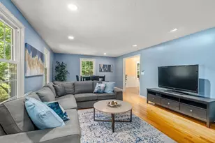 942 Salem End Rd, Framingham, MA 01702 - Photo 3