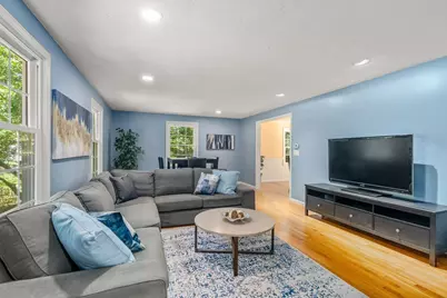 942 Salem End Road, Framingham, MA 01702 - Photo 3