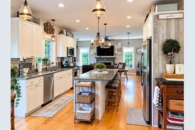 4 Meredith Way, Sturbridge, MA 01518 - Photo 9