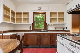 26 Walnut Pl, Newton, MA 02460 - Photo 17