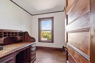 26 Walnut Pl, Newton, MA 02460 - Photo 23
