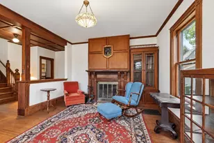 26 Walnut Pl, Newton, MA 02460 - Photo 9