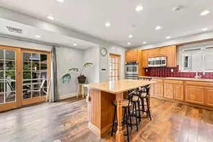 70 Hovey St, Watertown, MA 02472 - Photo 5