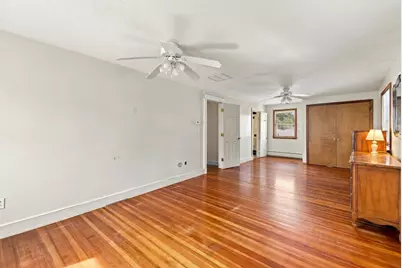 70 Hovey St, Watertown, MA 02472 - Photo 11