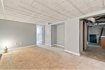 70 Hovey St, Watertown, MA 02472 - Photo 13