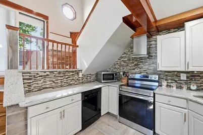 6 Harrington Way, Worcester, MA 01604 - Photo 5