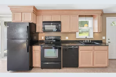 27 Aldea Ave, Dudley, MA 01571 - Photo 13